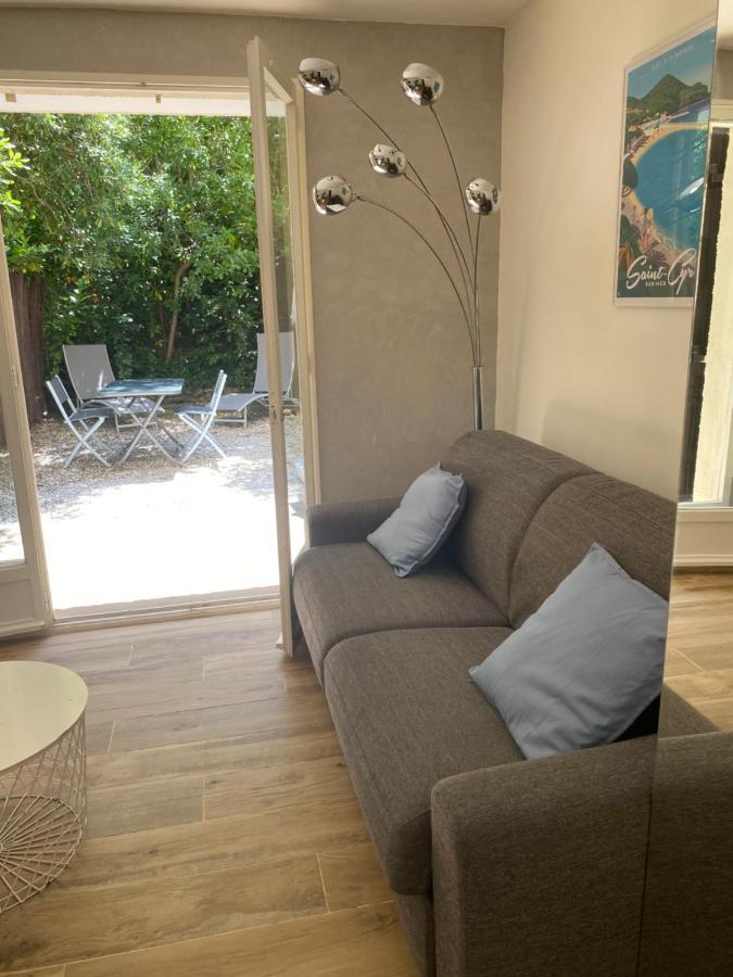 Little Garden Apartment Saint-Cyr-sur-Mer Exterior photo
